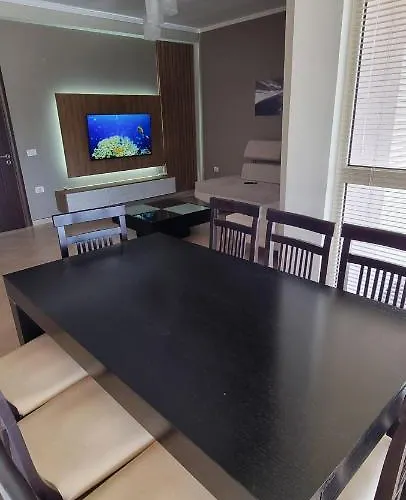 Luis Penthouse Berat