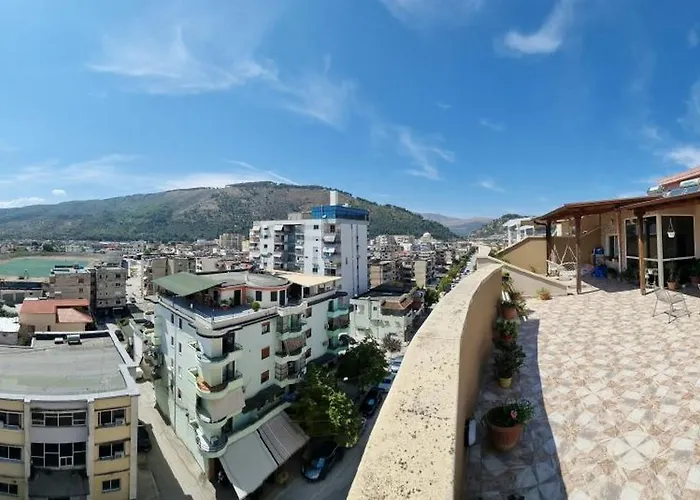 Luis Penthouse Appartamento Berat